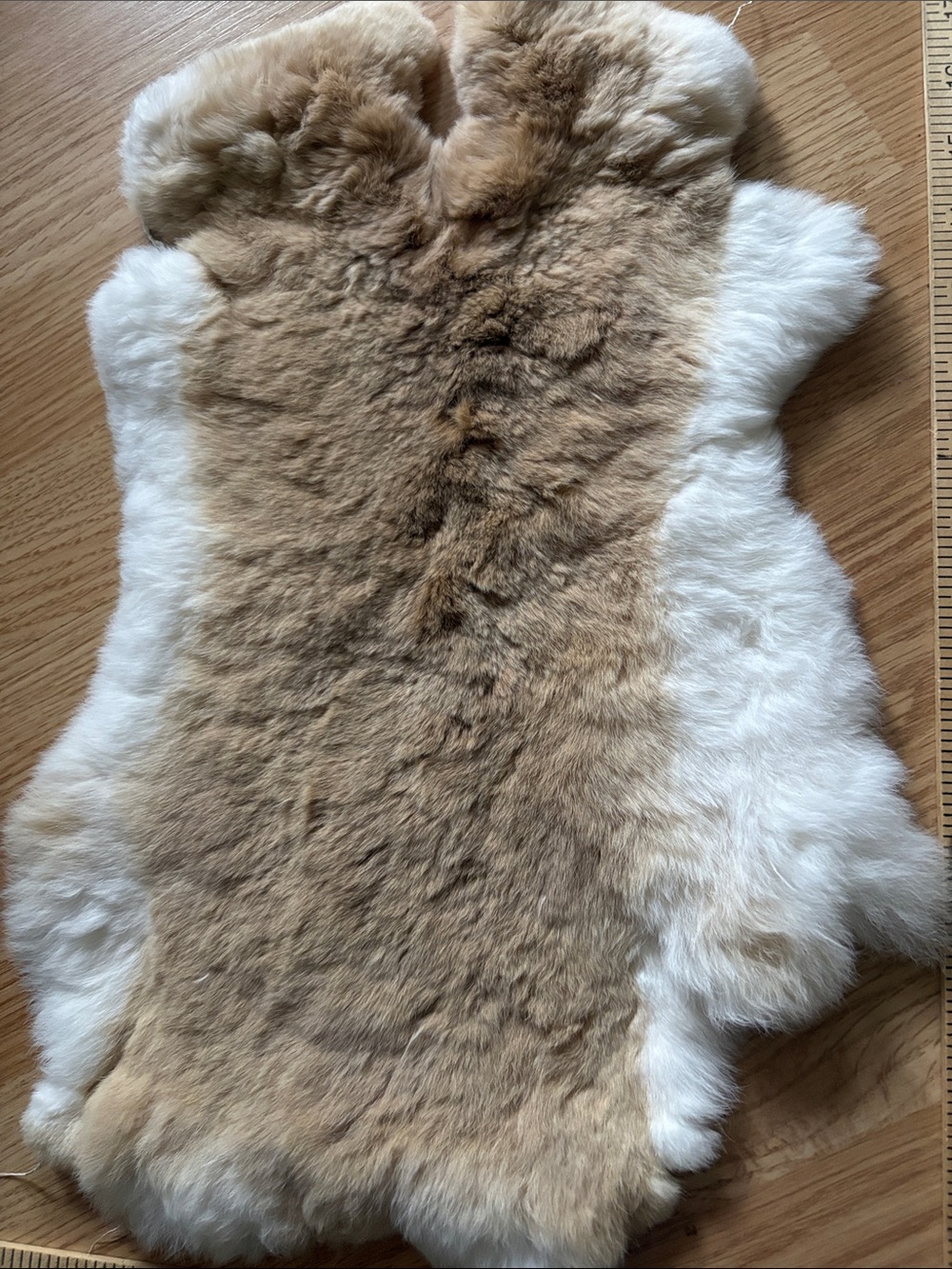 B0249 rabbit fur hide craft supply
